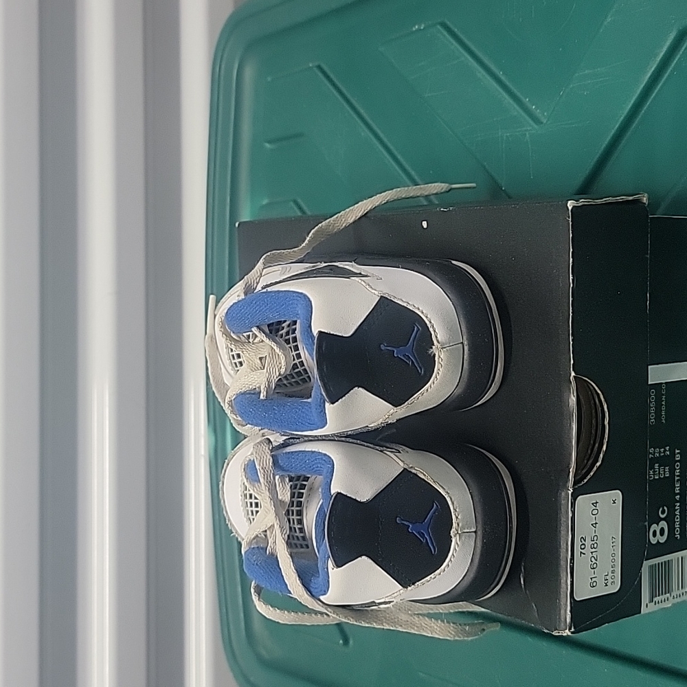 Jordan Retro 4 - Picture 3 of 3